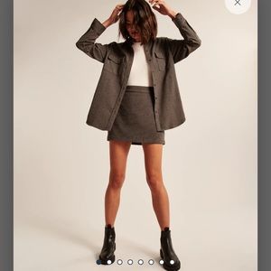 ISO in search of Abercrombie & Fitch Skirt and Flannel/Jacket!! Brown plaid XS-L